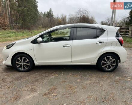 Білий Тойота Aqua, об'ємом двигуна 1.5 л та пробігом 61 тис. км за 13200 $, фото 13 на Automoto.ua