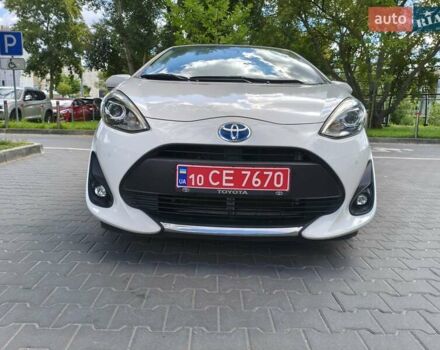 Белый Тойота Aqua, объемом двигателя 1.5 л и пробегом 74 тыс. км за 13400 $, фото 12 на Automoto.ua