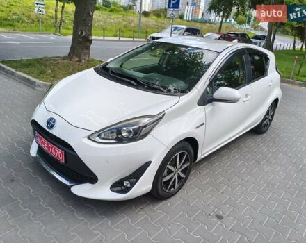 Белый Тойота Aqua, объемом двигателя 1.5 л и пробегом 74 тыс. км за 13400 $, фото 9 на Automoto.ua