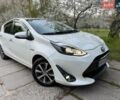 Белый Тойота Aqua, объемом двигателя 1.5 л и пробегом 75 тыс. км за 13200 $, фото 1 на Automoto.ua