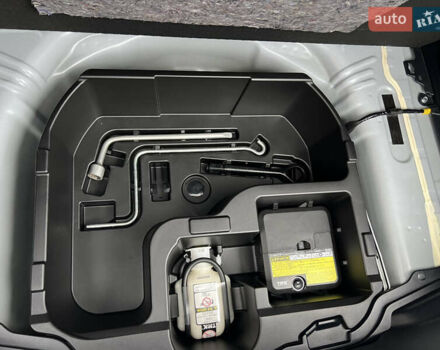 Білий Тойота Aqua, об'ємом двигуна 1.5 л та пробігом 61 тис. км за 13200 $, фото 24 на Automoto.ua