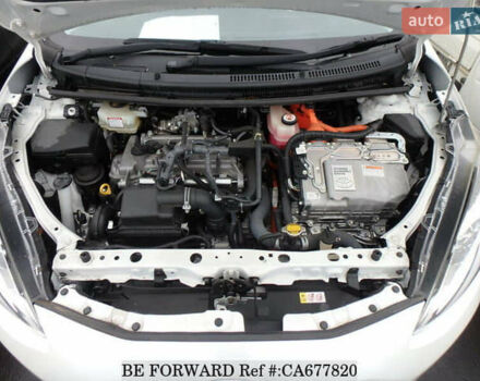 Белый Тойота Aqua, объемом двигателя 1.5 л и пробегом 27 тыс. км за 13500 $, фото 50 на Automoto.ua