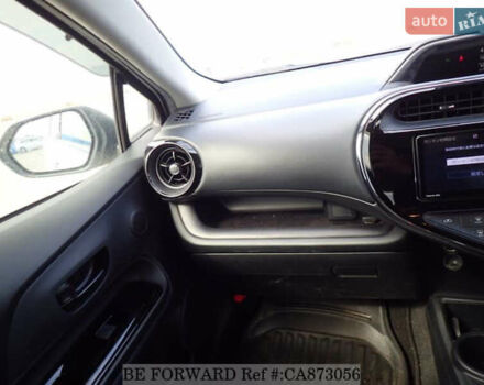 Белый Тойота Aqua, объемом двигателя 1.5 л и пробегом 83 тыс. км за 12500 $, фото 17 на Automoto.ua