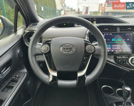 Белый Тойота Aqua, объемом двигателя 1.5 л и пробегом 79 тыс. км за 15950 $, фото 29 на Automoto.ua