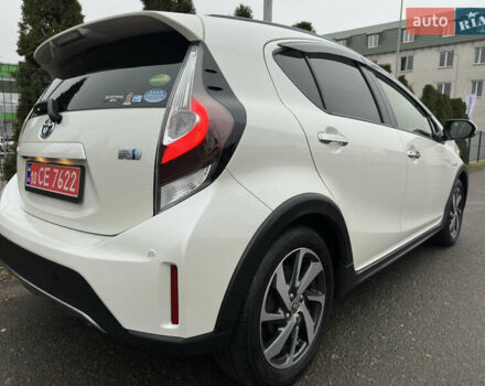 Белый Тойота Aqua, объемом двигателя 1.5 л и пробегом 79 тыс. км за 15950 $, фото 21 на Automoto.ua