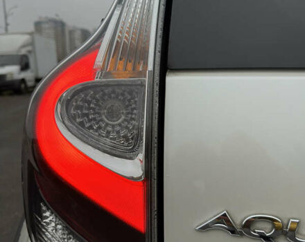 Белый Тойота Aqua, объемом двигателя 1.5 л и пробегом 79 тыс. км за 15950 $, фото 13 на Automoto.ua