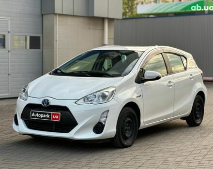 Білий Тойота Aqua, об'ємом двигуна 1.5 л та пробігом 125 тис. км за 10990 $, фото 1 на Automoto.ua