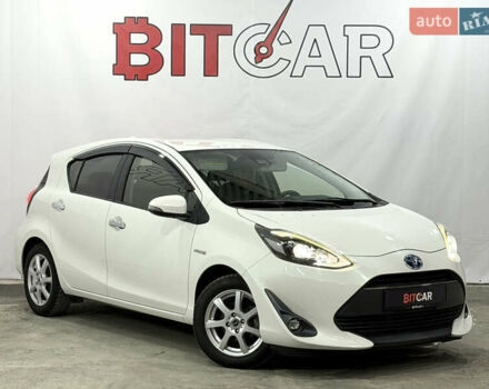 Белый Тойота Aqua, объемом двигателя 1.5 л и пробегом 87 тыс. км за 13200 $, фото 1 на Automoto.ua