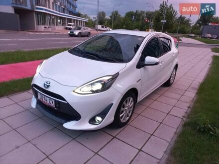Тойота Aqua 2018 у Києві на Automoto.ua Білий Тойота Aqua, об'ємом двигуна 1.5 л та пробігом 58 тис. км за 12900 $, фото 1 на Automoto.ua