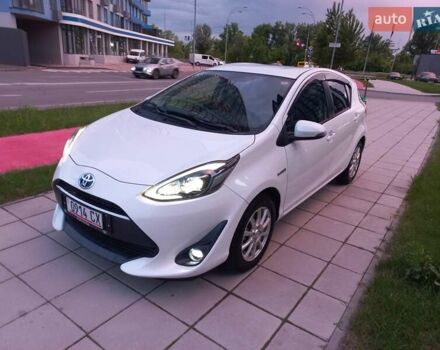 Білий Тойота Aqua, об'ємом двигуна 1.5 л та пробігом 58 тис. км за 12900 $, фото 1 на Automoto.ua