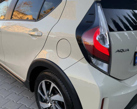 Бежевий Тойота Aqua, об'ємом двигуна 1.5 л та пробігом 79 тис. км за 13900 $, фото 26 на Automoto.ua