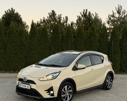 Бежевий Тойота Aqua, об'ємом двигуна 1.5 л та пробігом 79 тис. км за 13900 $, фото 4 на Automoto.ua