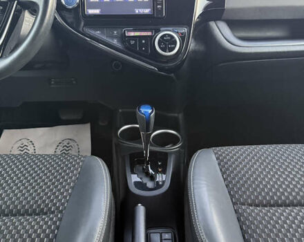 Бежевий Тойота Aqua, об'ємом двигуна 1.5 л та пробігом 79 тис. км за 13900 $, фото 86 на Automoto.ua