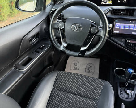 Бежевий Тойота Aqua, об'ємом двигуна 1.5 л та пробігом 79 тис. км за 13900 $, фото 73 на Automoto.ua