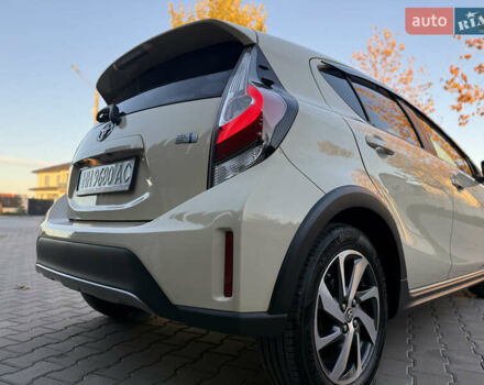 Бежевий Тойота Aqua, об'ємом двигуна 1.5 л та пробігом 79 тис. км за 13900 $, фото 16 на Automoto.ua