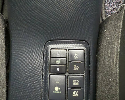 Бежевый Тойота Aqua, объемом двигателя 1.5 л и пробегом 90 тыс. км за 13700 $, фото 34 на Automoto.ua