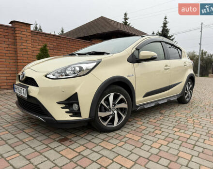 Бежевый Тойота Aqua, объемом двигателя 1.5 л и пробегом 90 тыс. км за 13700 $, фото 12 на Automoto.ua