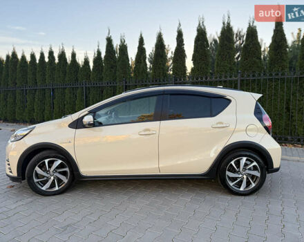 Бежевий Тойота Aqua, об'ємом двигуна 1.5 л та пробігом 79 тис. км за 13900 $, фото 27 на Automoto.ua