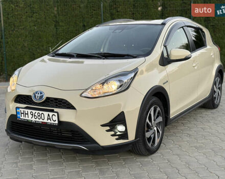 Бежевий Тойота Aqua, об'ємом двигуна 1.5 л та пробігом 79 тис. км за 13900 $, фото 3 на Automoto.ua
