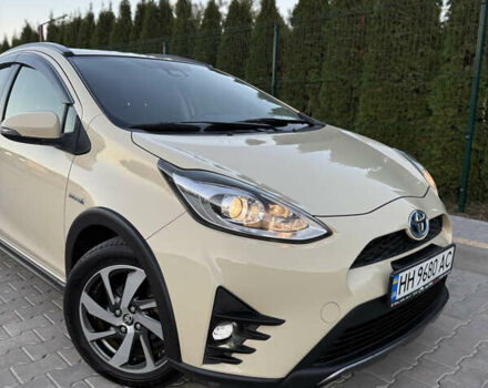 Бежевий Тойота Aqua, об'ємом двигуна 1.5 л та пробігом 79 тис. км за 13900 $, фото 58 на Automoto.ua