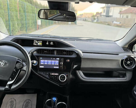 Бежевий Тойота Aqua, об'ємом двигуна 1.5 л та пробігом 79 тис. км за 13900 $, фото 91 на Automoto.ua