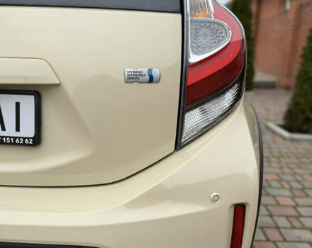 Бежевый Тойота Aqua, объемом двигателя 1.5 л и пробегом 90 тыс. км за 13700 $, фото 8 на Automoto.ua