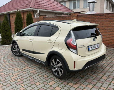 Бежевый Тойота Aqua, объемом двигателя 1.5 л и пробегом 90 тыс. км за 13700 $, фото 6 на Automoto.ua