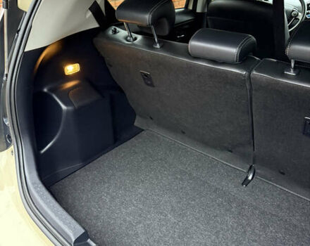 Бежевый Тойота Aqua, объемом двигателя 1.5 л и пробегом 90 тыс. км за 13700 $, фото 59 на Automoto.ua