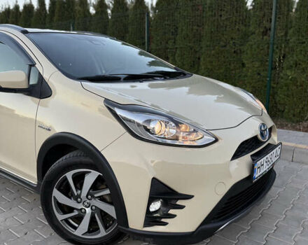 Бежевий Тойота Aqua, об'ємом двигуна 1.5 л та пробігом 79 тис. км за 13900 $, фото 6 на Automoto.ua