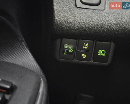 Бежевий Тойота Aqua, об'ємом двигуна 1.5 л та пробігом 79 тис. км за 13900 $, фото 63 на Automoto.ua