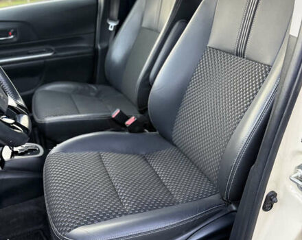 Бежевий Тойота Aqua, об'ємом двигуна 1.5 л та пробігом 79 тис. км за 13900 $, фото 74 на Automoto.ua