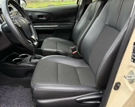 Бежевый Тойота Aqua, объемом двигателя 1.5 л и пробегом 90 тыс. км за 13700 $, фото 44 на Automoto.ua