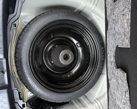 Бежевый Тойота Aqua, объемом двигателя 1.5 л и пробегом 90 тыс. км за 13700 $, фото 61 на Automoto.ua