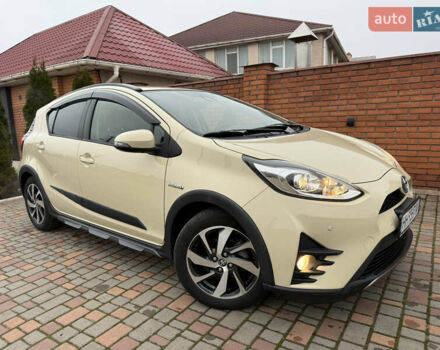 Бежевый Тойота Aqua, объемом двигателя 1.5 л и пробегом 90 тыс. км за 13700 $, фото 14 на Automoto.ua