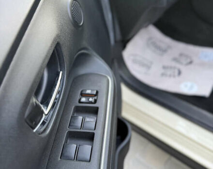 Бежевий Тойота Aqua, об'ємом двигуна 1.5 л та пробігом 79 тис. км за 13900 $, фото 107 на Automoto.ua