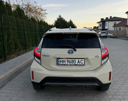 Бежевий Тойота Aqua, об'ємом двигуна 1.5 л та пробігом 79 тис. км за 13900 $, фото 12 на Automoto.ua