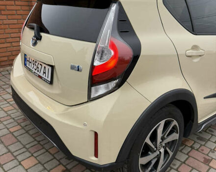 Бежевый Тойота Aqua, объемом двигателя 1.5 л и пробегом 90 тыс. км за 13700 $, фото 30 на Automoto.ua