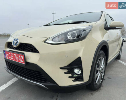 Бежевий Тойота Aqua, об'ємом двигуна 1.5 л та пробігом 72 тис. км за 14950 $, фото 1 на Automoto.ua