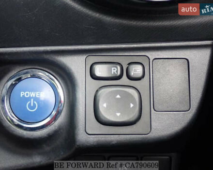 Бежевый Тойота Aqua, объемом двигателя 1.5 л и пробегом 73 тыс. км за 12900 $, фото 22 на Automoto.ua