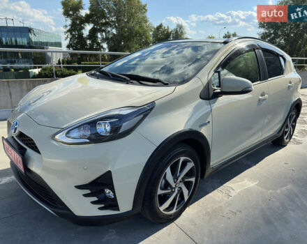 Бежевый Тойота Aqua, объемом двигателя 1.5 л и пробегом 69 тыс. км за 14950 $, фото 9 на Automoto.ua