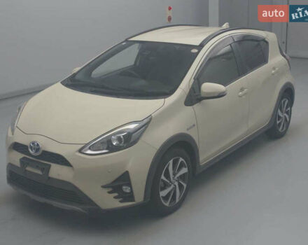Бежевый Тойота Aqua, объемом двигателя 1.5 л и пробегом 73 тыс. км за 12900 $, фото 8 на Automoto.ua