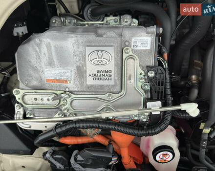 Бежевий Тойота Aqua, об'ємом двигуна 1.5 л та пробігом 72 тис. км за 14950 $, фото 57 на Automoto.ua