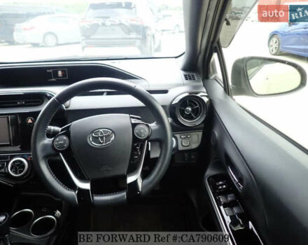 Бежевый Тойота Aqua, объемом двигателя 1.5 л и пробегом 73 тыс. км за 12900 $, фото 16 на Automoto.ua