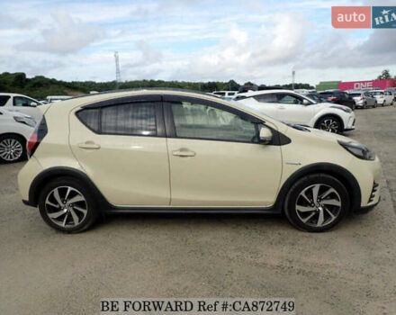 Бежевий Тойота Aqua, об'ємом двигуна 1.5 л та пробігом 89 тис. км за 12900 $, фото 2 на Automoto.ua