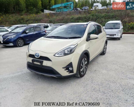 Бежевый Тойота Aqua, объемом двигателя 1.5 л и пробегом 73 тыс. км за 12900 $, фото 5 на Automoto.ua