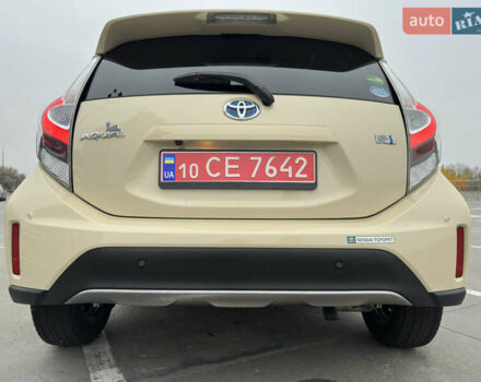 Бежевий Тойота Aqua, об'ємом двигуна 1.5 л та пробігом 72 тис. км за 14950 $, фото 19 на Automoto.ua