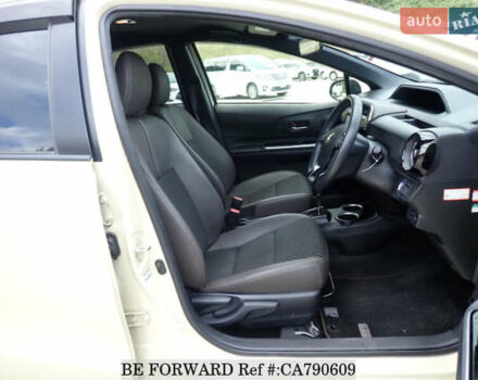 Бежевый Тойота Aqua, объемом двигателя 1.5 л и пробегом 73 тыс. км за 12900 $, фото 11 на Automoto.ua