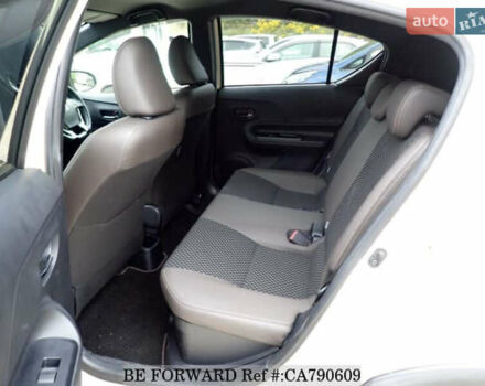 Бежевый Тойота Aqua, объемом двигателя 1.5 л и пробегом 73 тыс. км за 12900 $, фото 13 на Automoto.ua