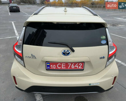 Бежевий Тойота Aqua, об'ємом двигуна 1.5 л та пробігом 72 тис. км за 14950 $, фото 17 на Automoto.ua