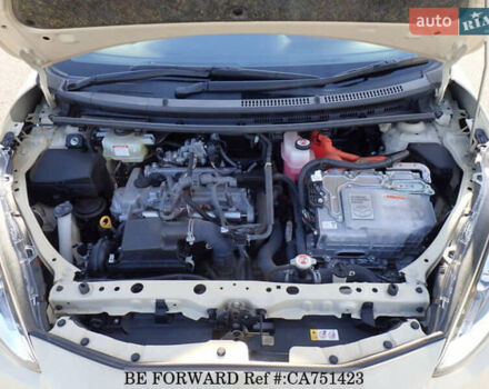 Бежевый Тойота Aqua, объемом двигателя 1.5 л и пробегом 89 тыс. км за 13500 $, фото 45 на Automoto.ua